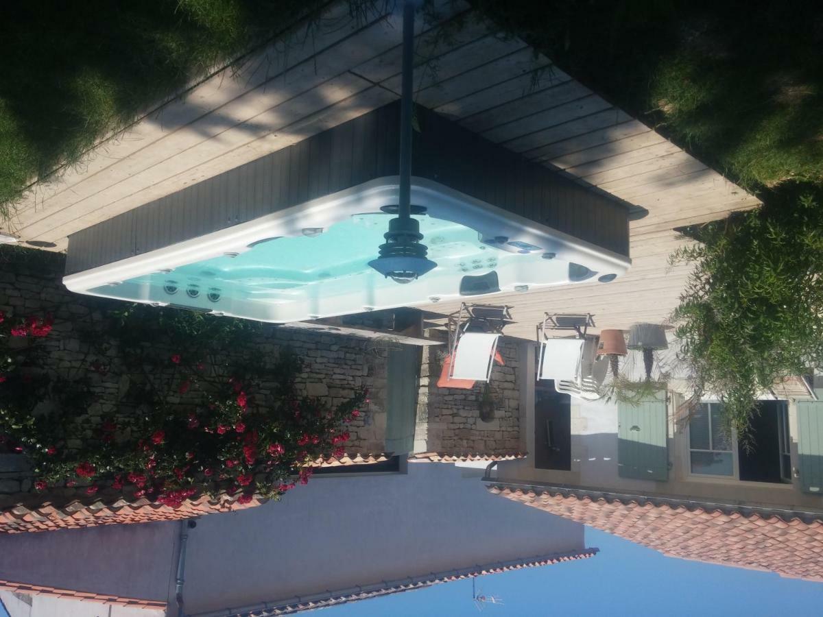 L'Ile De Re Les Trois Moulins Hotel Saint-Martin-de-Re ภายนอก รูปภาพ